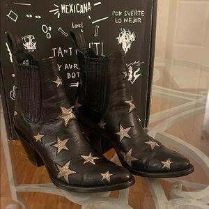 Old Gringo Baby  Sierra (Lisso/Fino) Black Boots with Gold Stars (fits size 7)